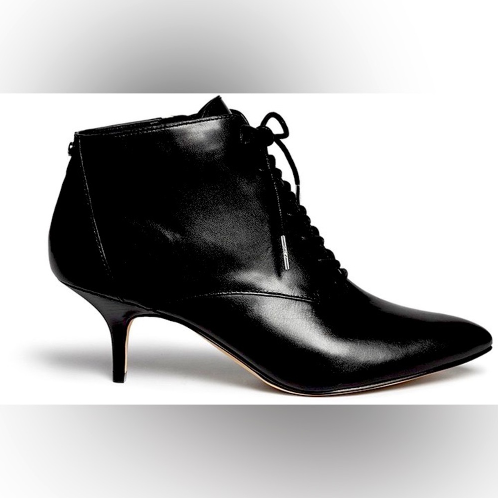 Michael Kors Talulah booties size 7 leather low heel